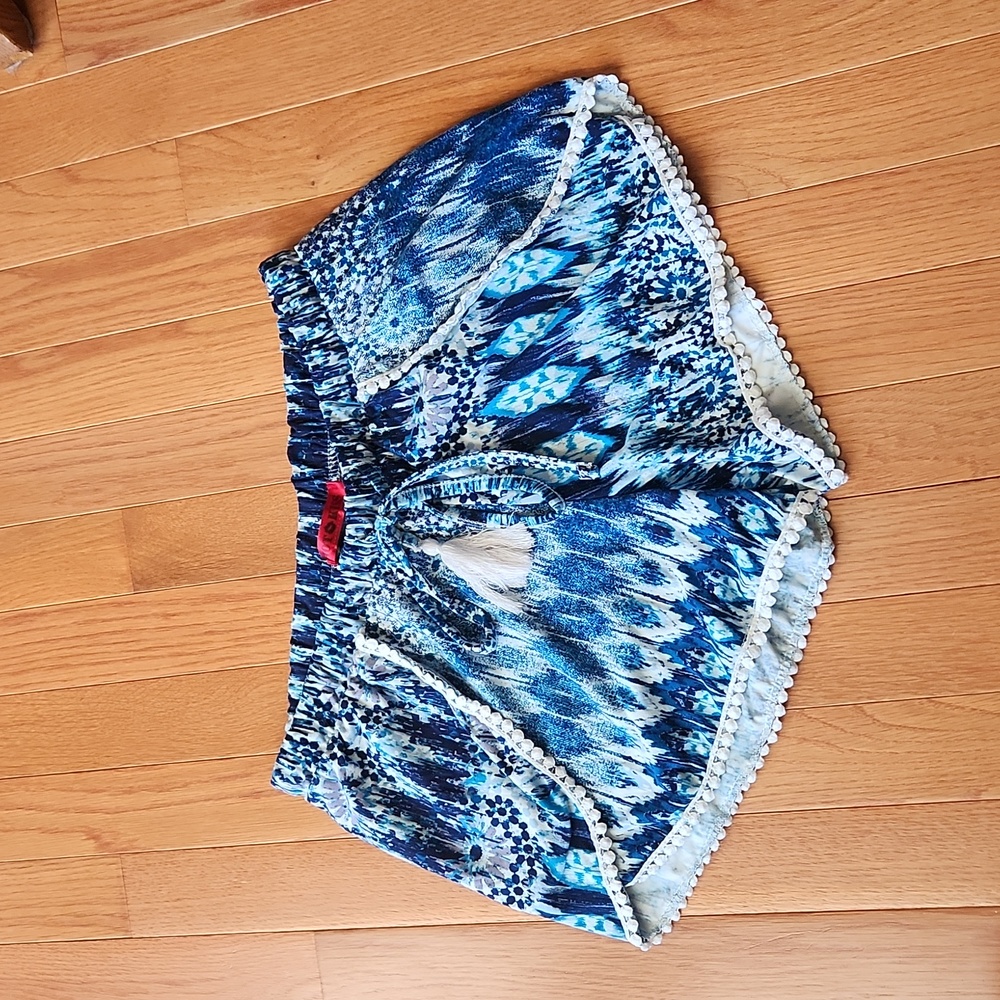 Elastic shorts